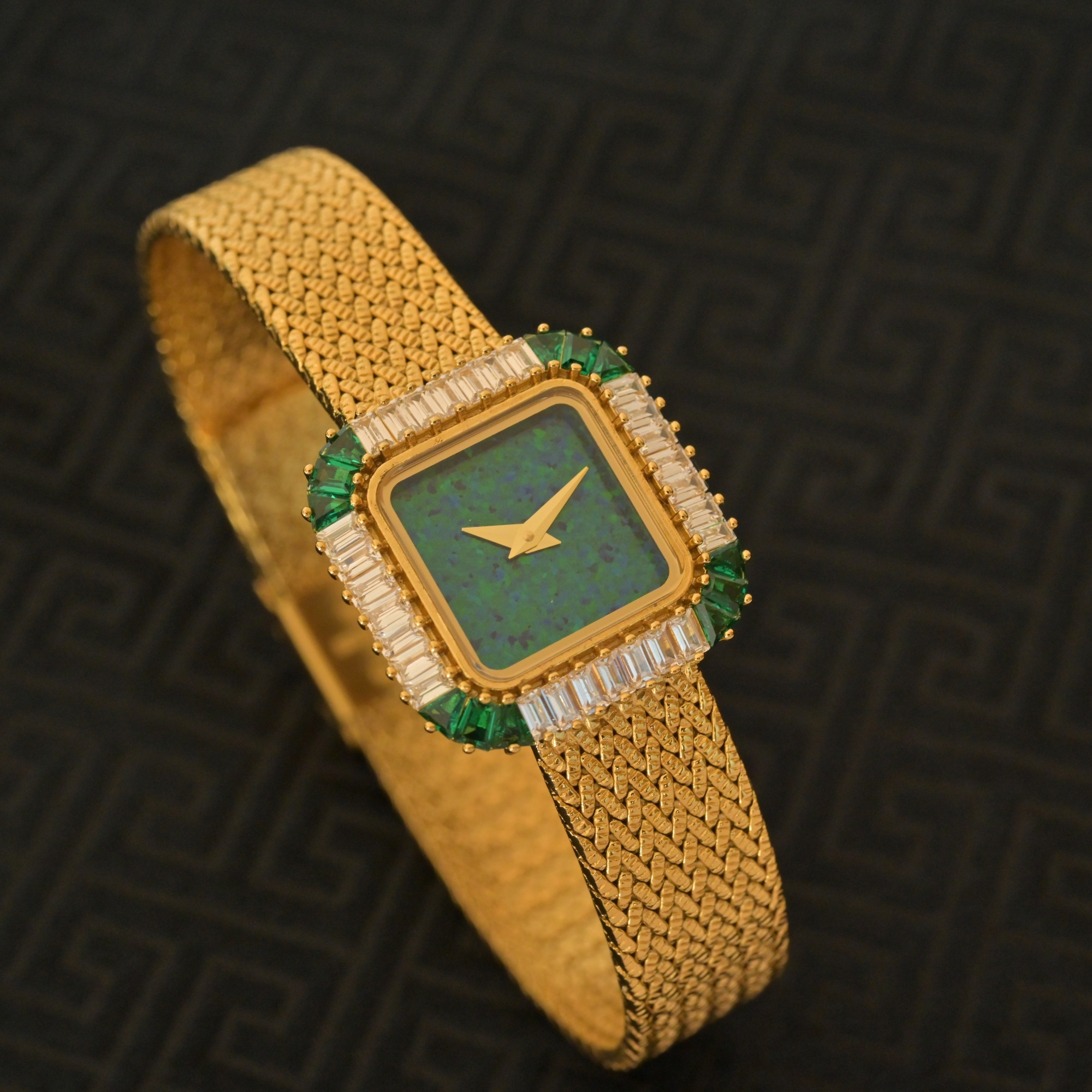 Why Middle East Leads in Jewelry Wholesale Trade?