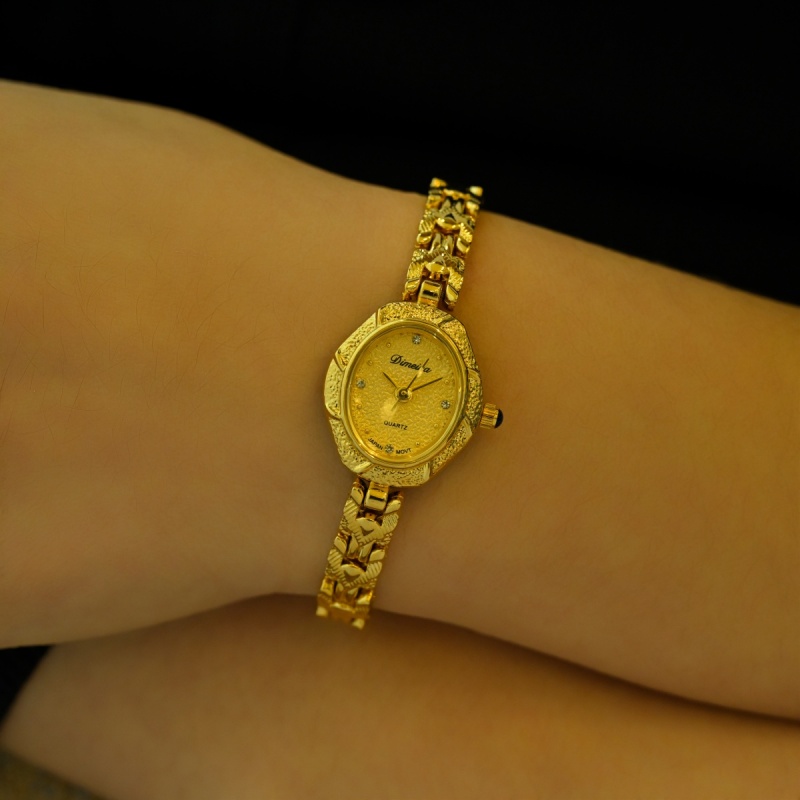 Unmatched Quality and Aesthetic Appeal in Retro Minimalist Watches