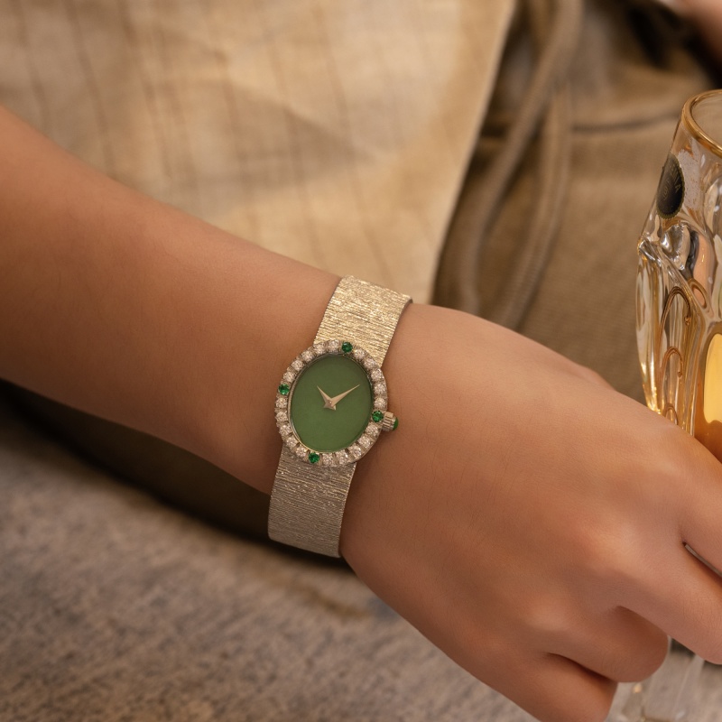 Discover the Timeless Allure of Ancient Jewellery in Vintage Women's Watches