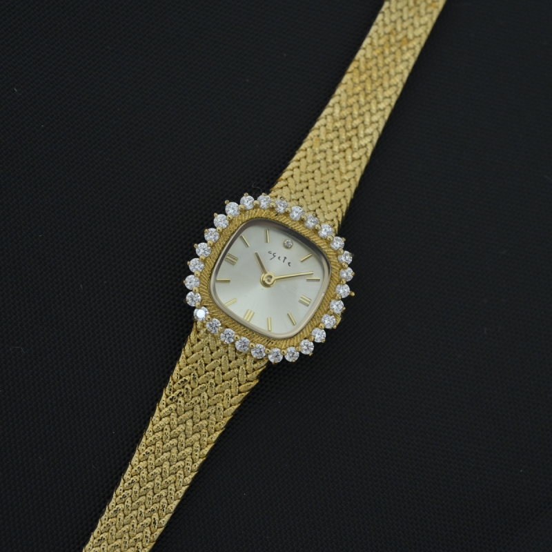 Elevate Your Collection with Vintage Style Jewelry