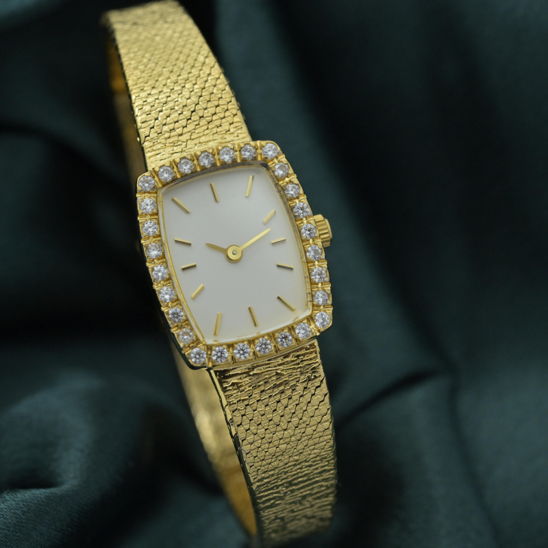 Unmatched Quality and Design in Vintage Women's Watches