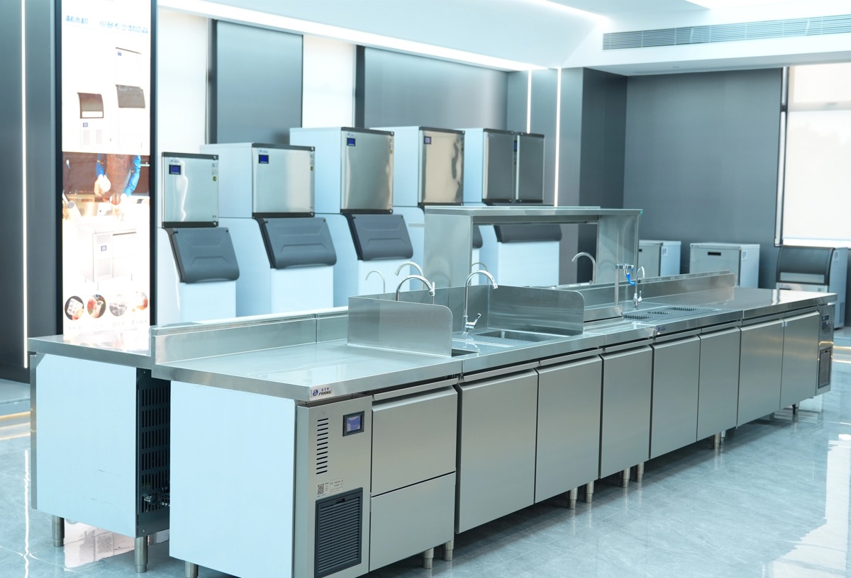 Stainless Steel Work Table – Gauge, Leg Type, and Size Selection for Different Applications