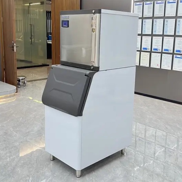 Macchina per il ghiaccio per bar umidi premium per le tue esigenze commerciali