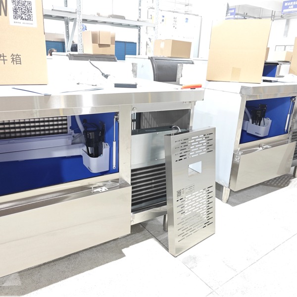 Macchina per il ghiaccio industriale personalizzata di alta qualità per le esigenze della tua azienda