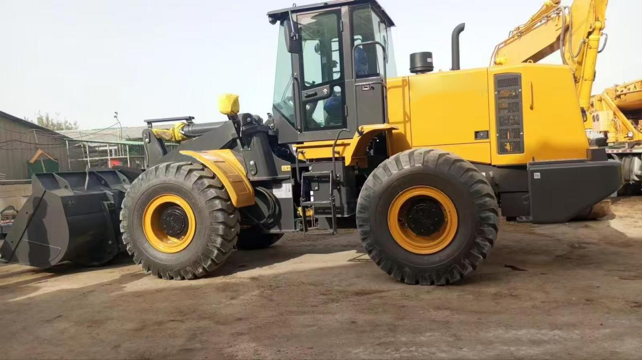 Used 50GN Loader