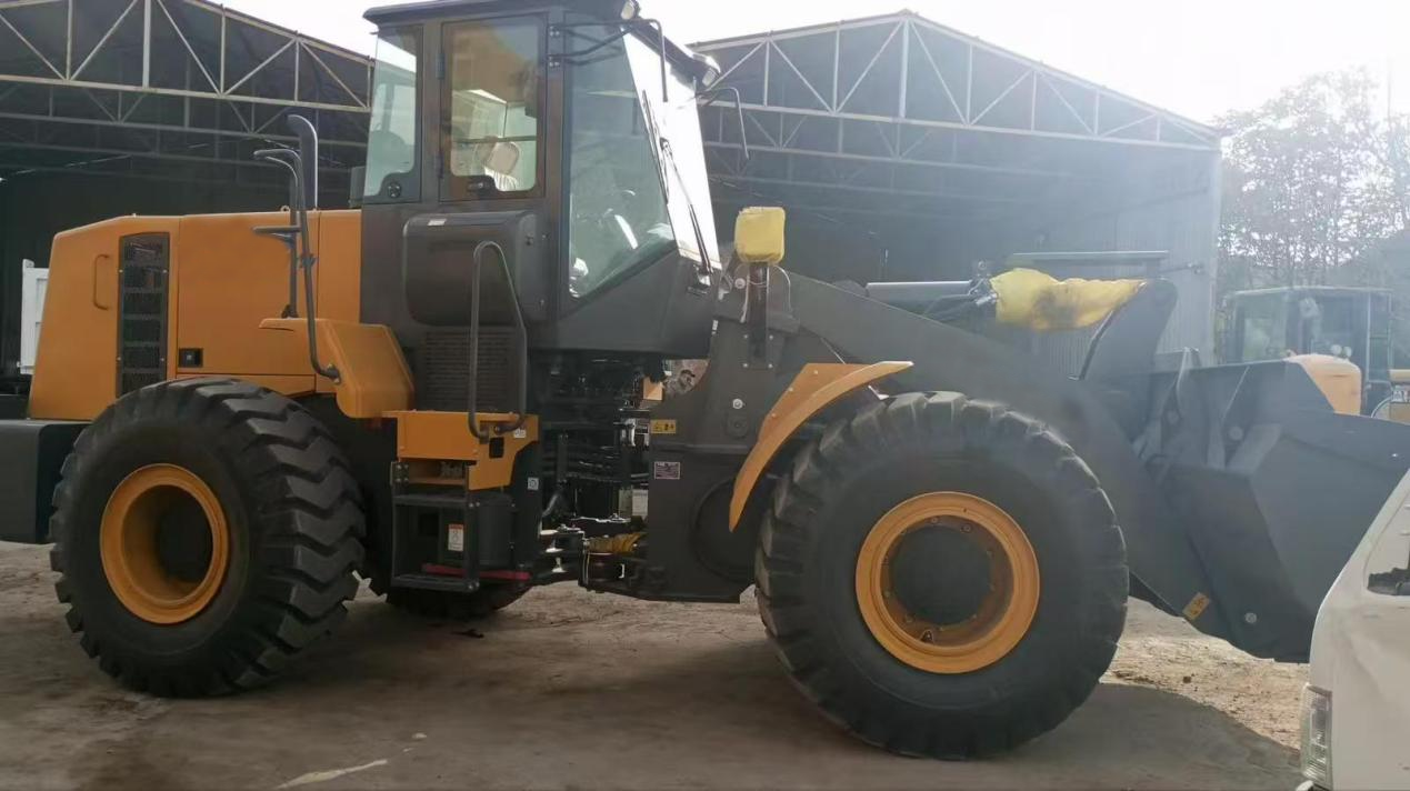 Used 50GN Loader