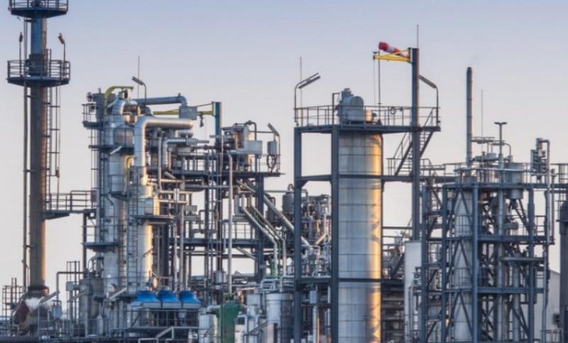 Seamless stainless steel pipe production for elevated-temperature service
