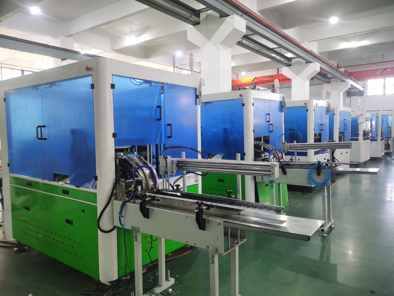 Come mantenere quotidianamente le prestazioni ottimali dell’attrezzatura per macchine per coperture di carta?