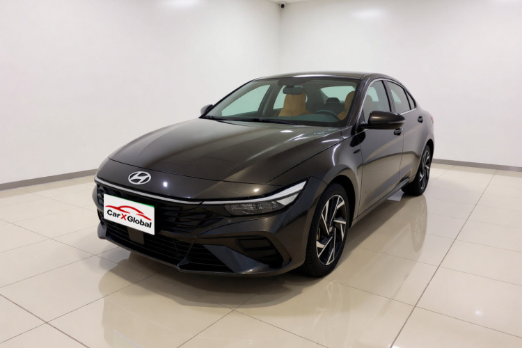هیوندای النترا مدل ۲۰۲۳، موتور ۱٫۵ لیتری با گیربکس CVT و تریم لوکس پرمیوم