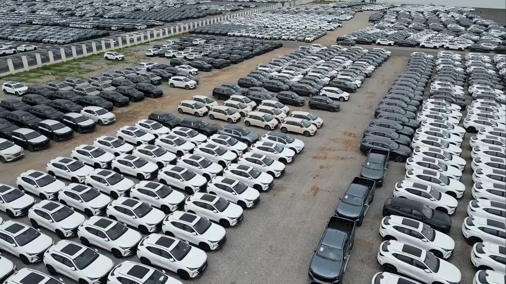 Large stock of inspected Chinese gasoline and hybrid SUVs for African auto dealers wholesale