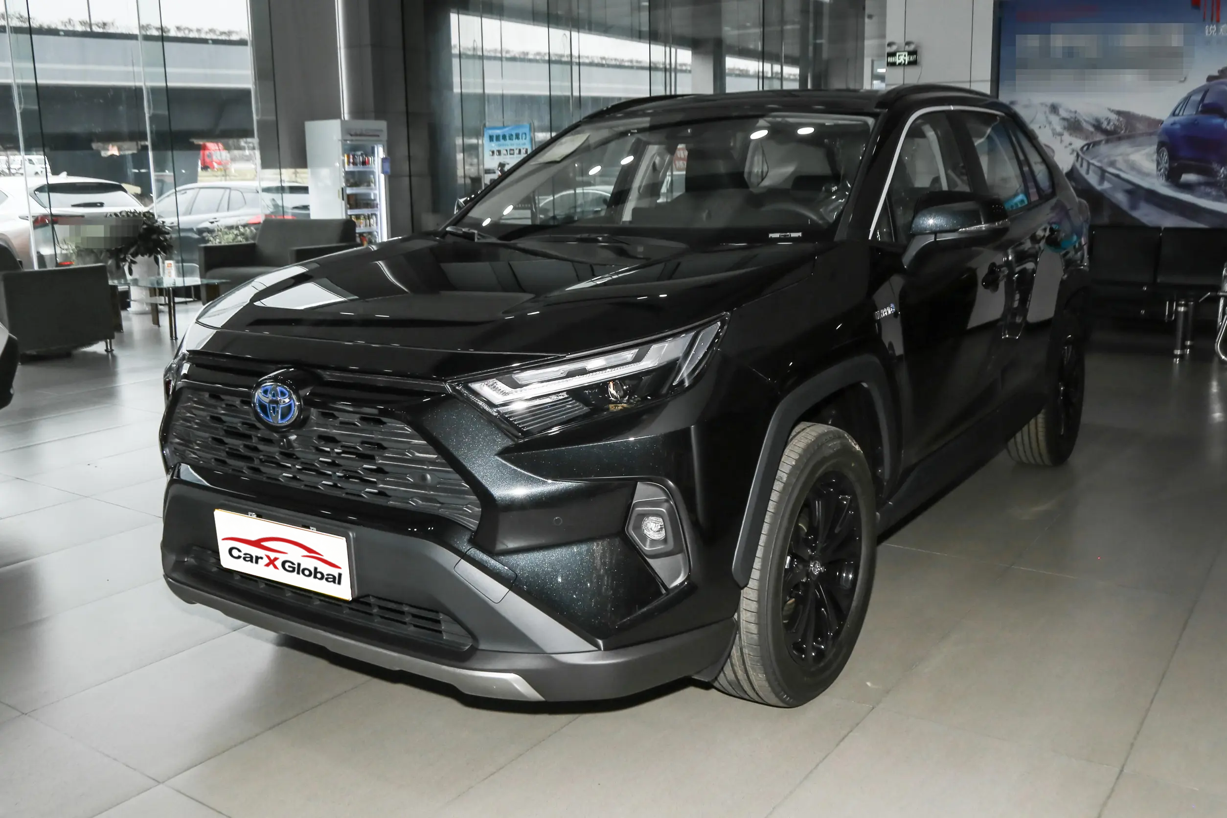 تويوتا راف فور هايبرد 2024 سعة ٢.٥ لتر مع ناقل حركة كهربائي متغير مستمر (E-CVT) ونظام الدفع الرباعي الإلكتروني (E-Four) من فئة الإيليت بلس