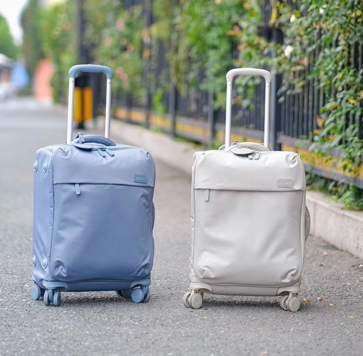 20 Pulgadang Ultra-magaan na Waterproof na Cloth na Trolley Luggage Case na may 24-digit na Password Box, Spinner, Malaking Kapasidad, at Sakop sa Airway Boarded Suitcase