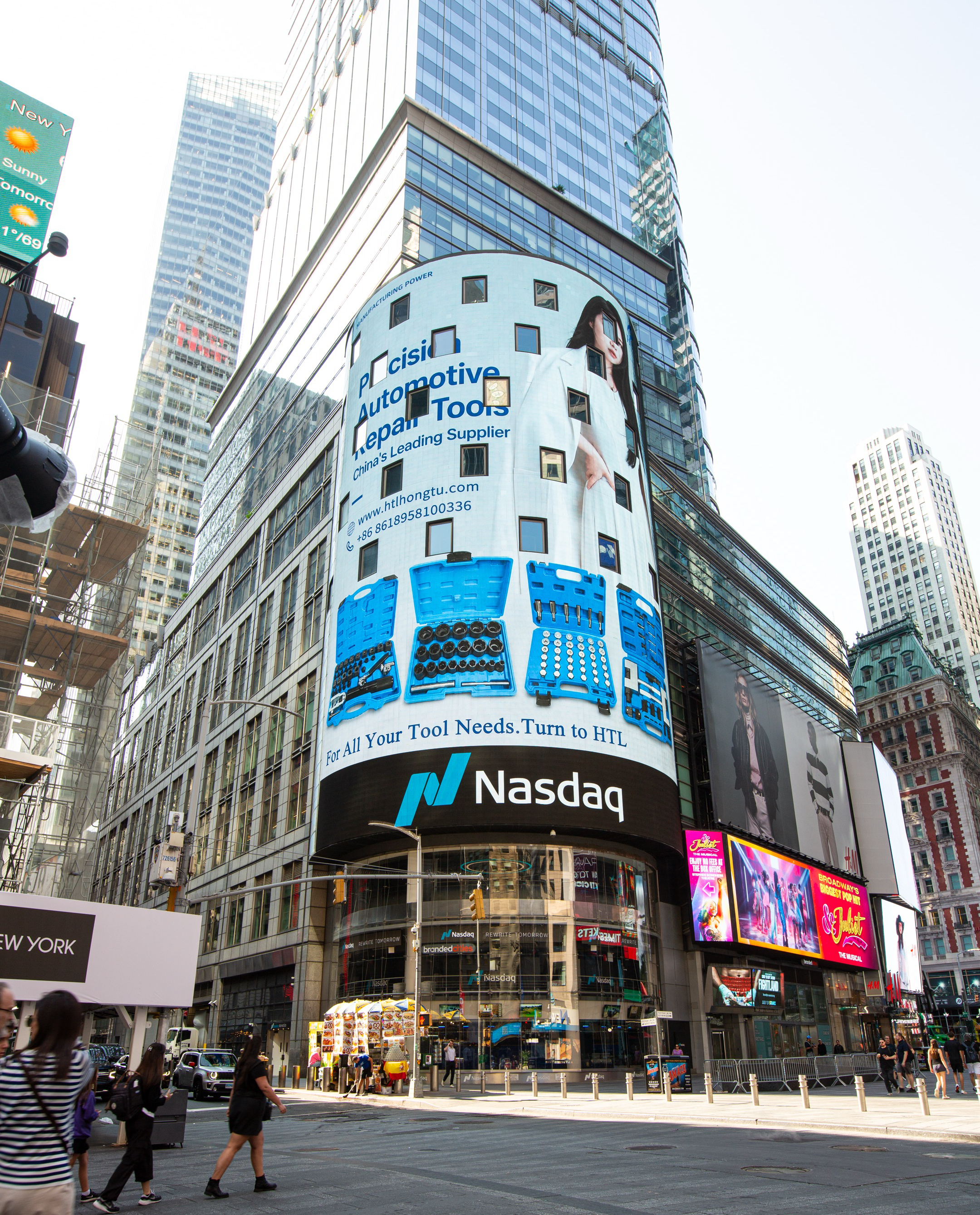 hangzhou hongtu machinery equipment co ltd htl shines on nasdaq times square screen-1