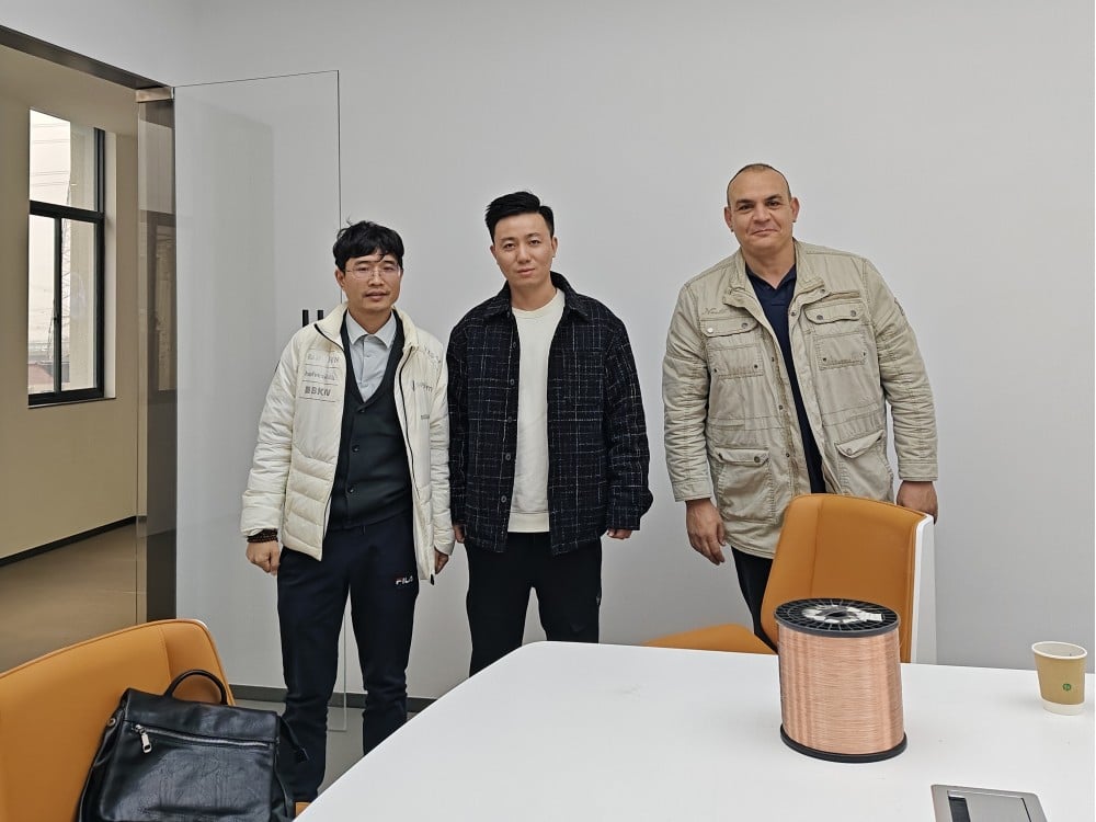 Foreign Clients Visited and Conducted an In-depth Inspection of the Factory