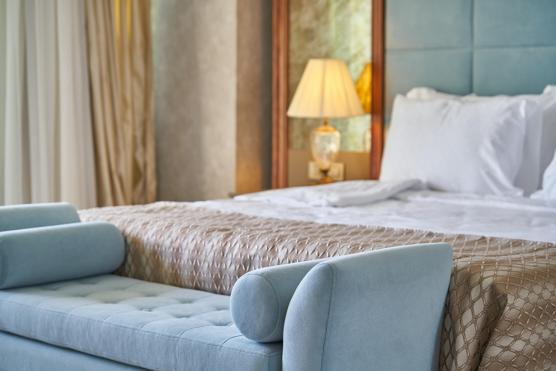 Hotels & Guesthouses