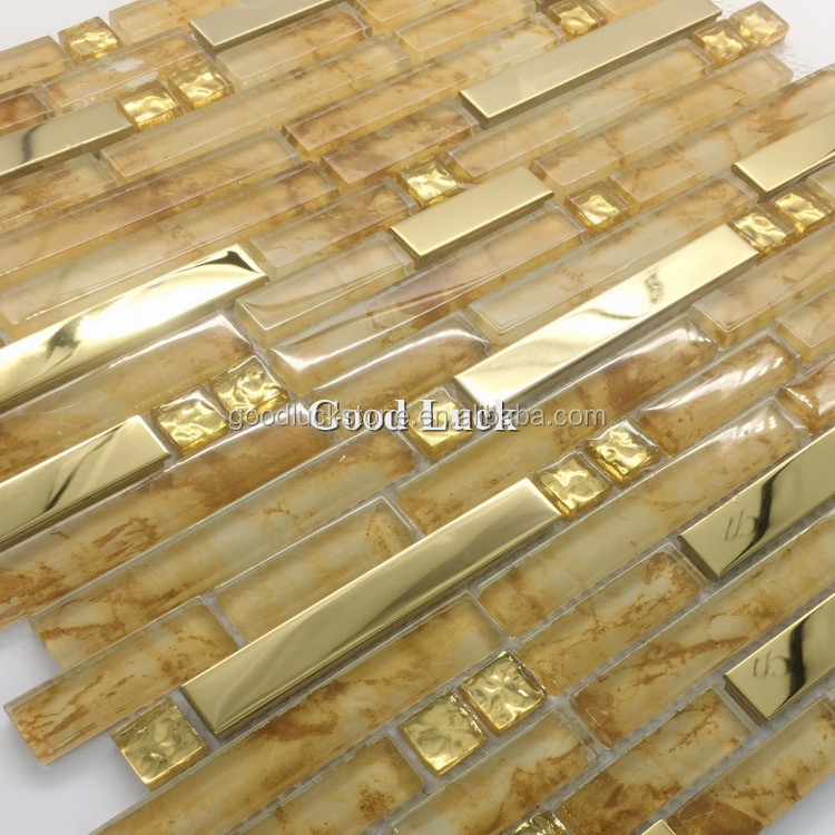 Goldfarbene lange Streifenform Laminatglas gemischtes Metall Rückwanddekoration Fliesen Glas Mosaik