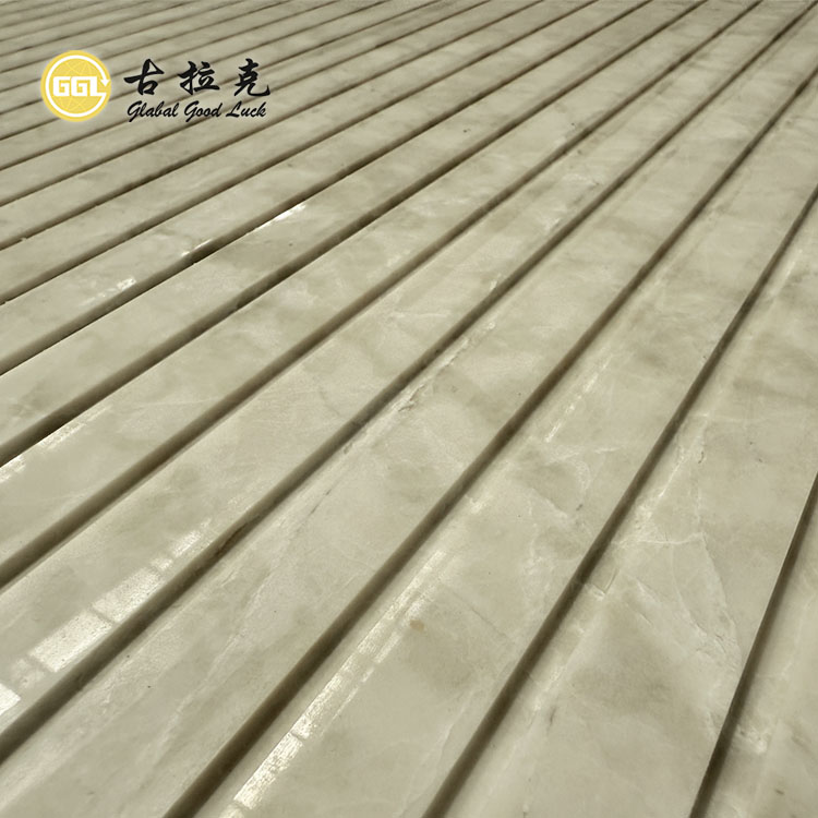 Ħajk Skuri tal-Baġn tal-Baħar min Marblu Abjvu Tile Miegħed Fluted Tile