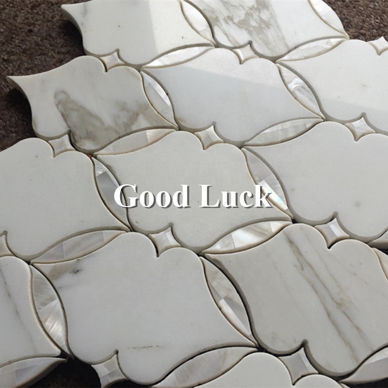 Calattaca Gold Marble Mix Shell Waterjet အခြေထဲမှာ ဆင်တုန်း ဒက္ခံ အပြောင်းအလဲ ပုံစံ ပါဝင်သည့် ပုံဖော်မှု အဆင့်မြင့် ရောင်းချခြင်း