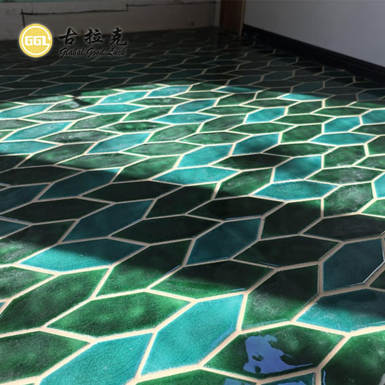 Tegel Mosaic Keramik Segi Enam Reka Bentuk Daun untuk Hiasan Dinding Kamar Mandi di Rumah