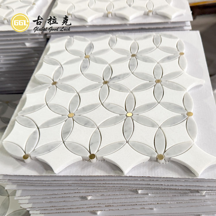 Inlay Marmair Le Mósáic Waterjet Dot Práis le haghaidh Tíleanna Backsplash Balla Cistine