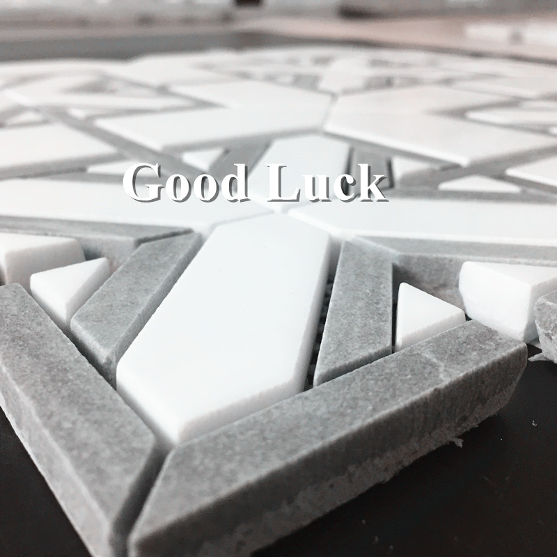 Nuwe ontwerpmosaïek witgrys marmermosaïek vir hoteldekor-muurvloerteëls