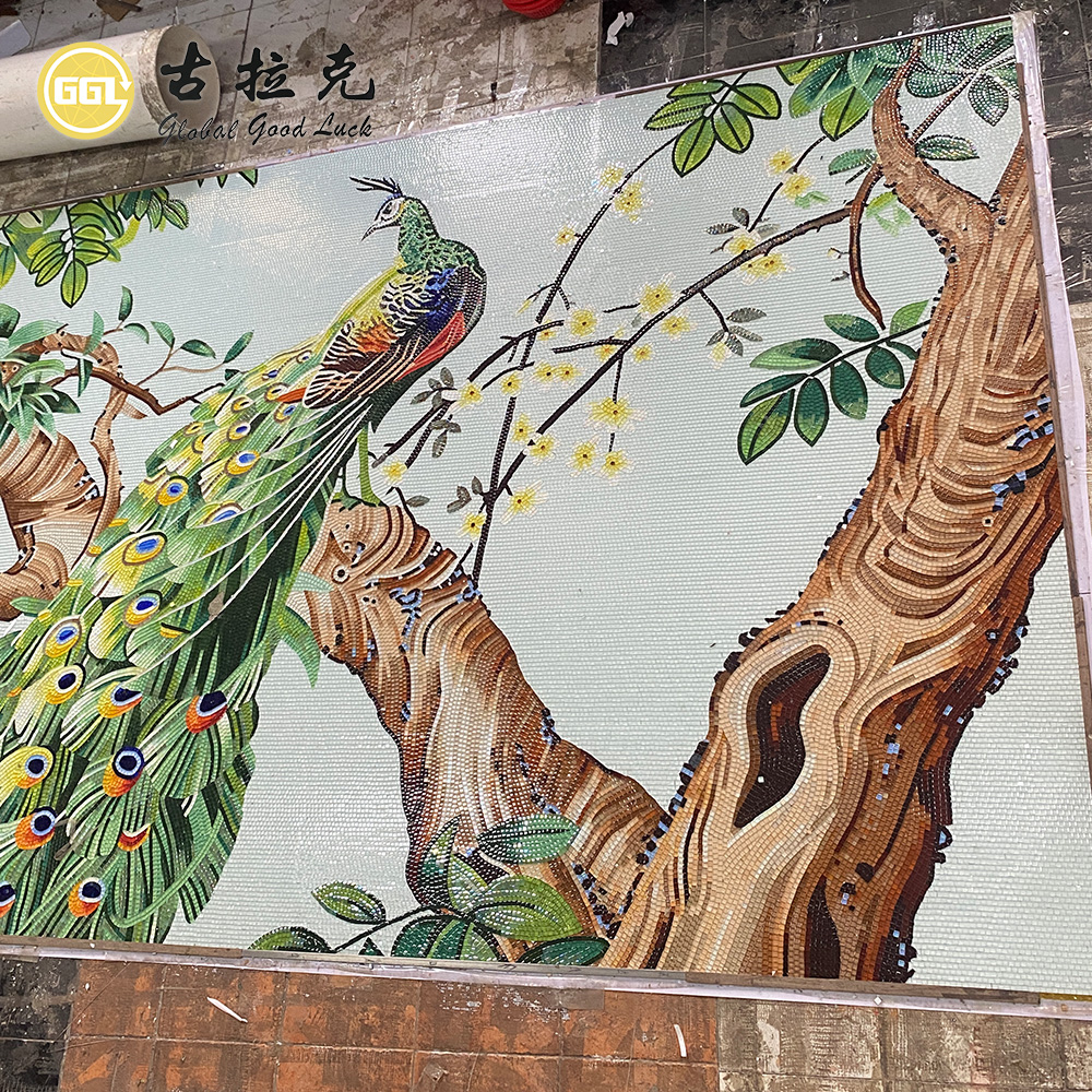 Mural de Mosaico em Vidro Personalizado com Pavão e Árvore | Arte de Parede em Mosaico Personalizada