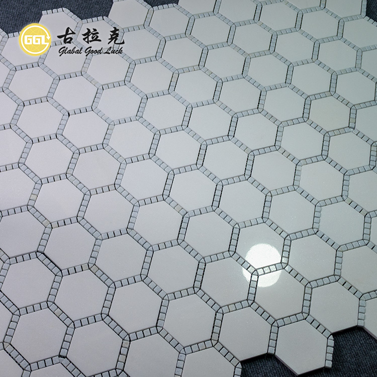 Mosaico de Pedra Mármore Branco Thassos Misturado com Azul para Piso e Decoração de Parede