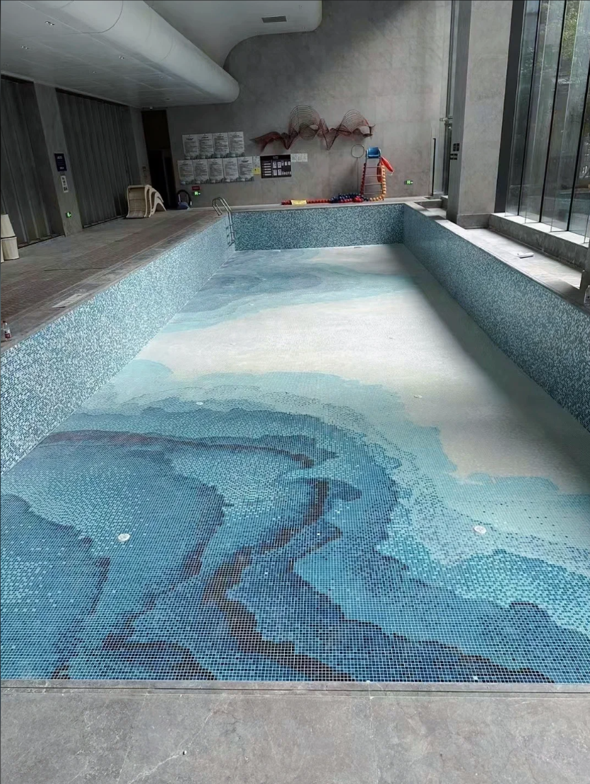 Maßgeschneiderte Mosaikfliese für Schwimmbäder | Hersteller von individuellem Schwimmbaddesign