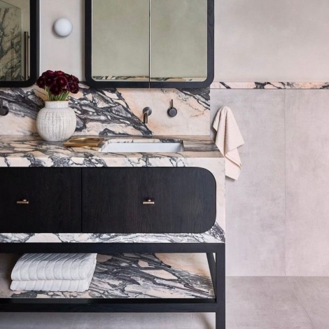 Calacatta Rosenoir-vanity(27d87bdb7b).jpg