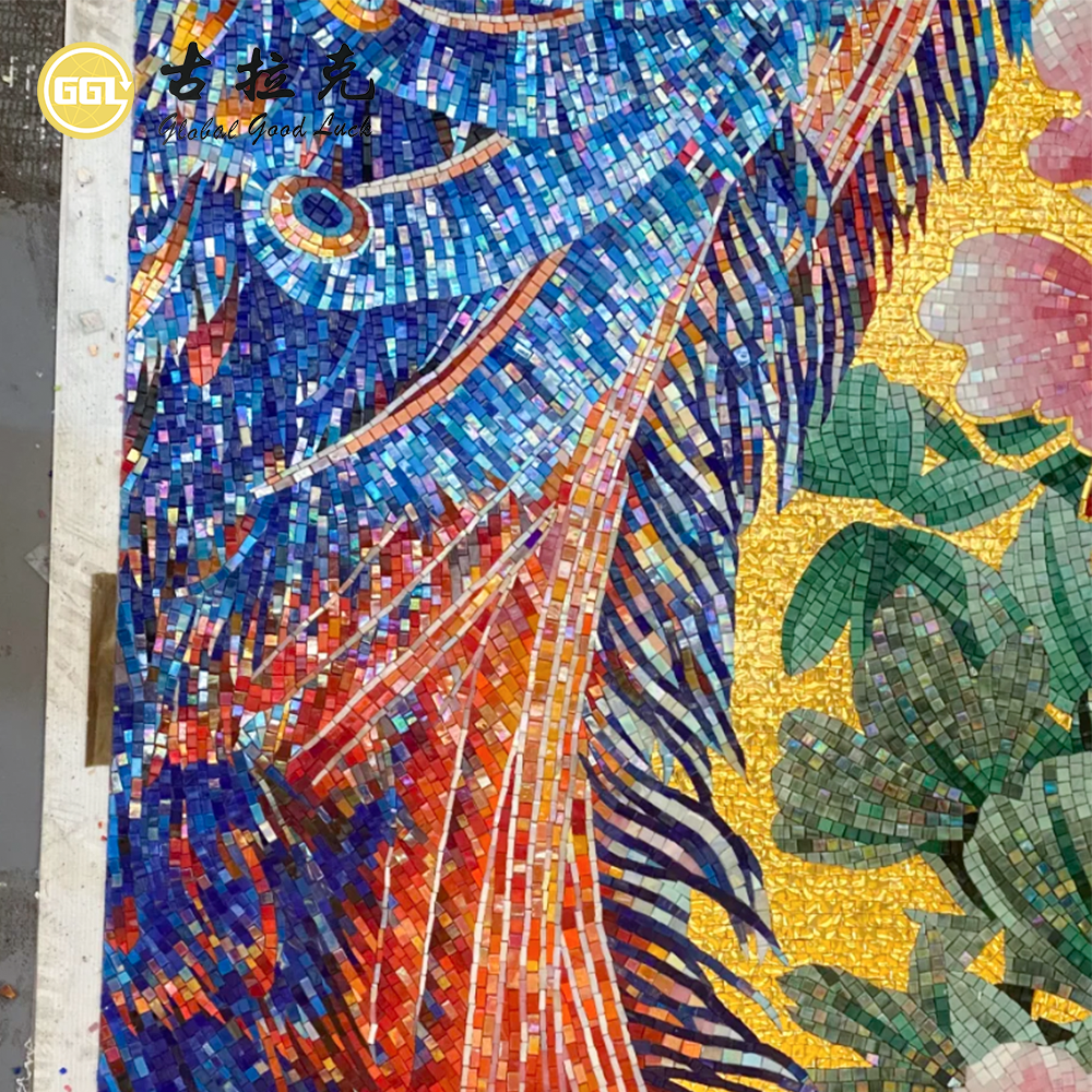 Mural de Mosaico em Vidro Personalizado com Pássaro Pavão | Arte Paredes em Mosaico Floral Artesanal