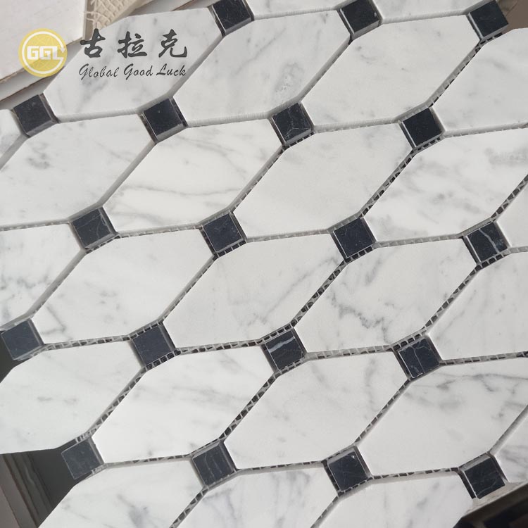 Carrara-Weiß-Marmor mit schwarzen Punkten Mosaik für Heimwanddekorkacheln