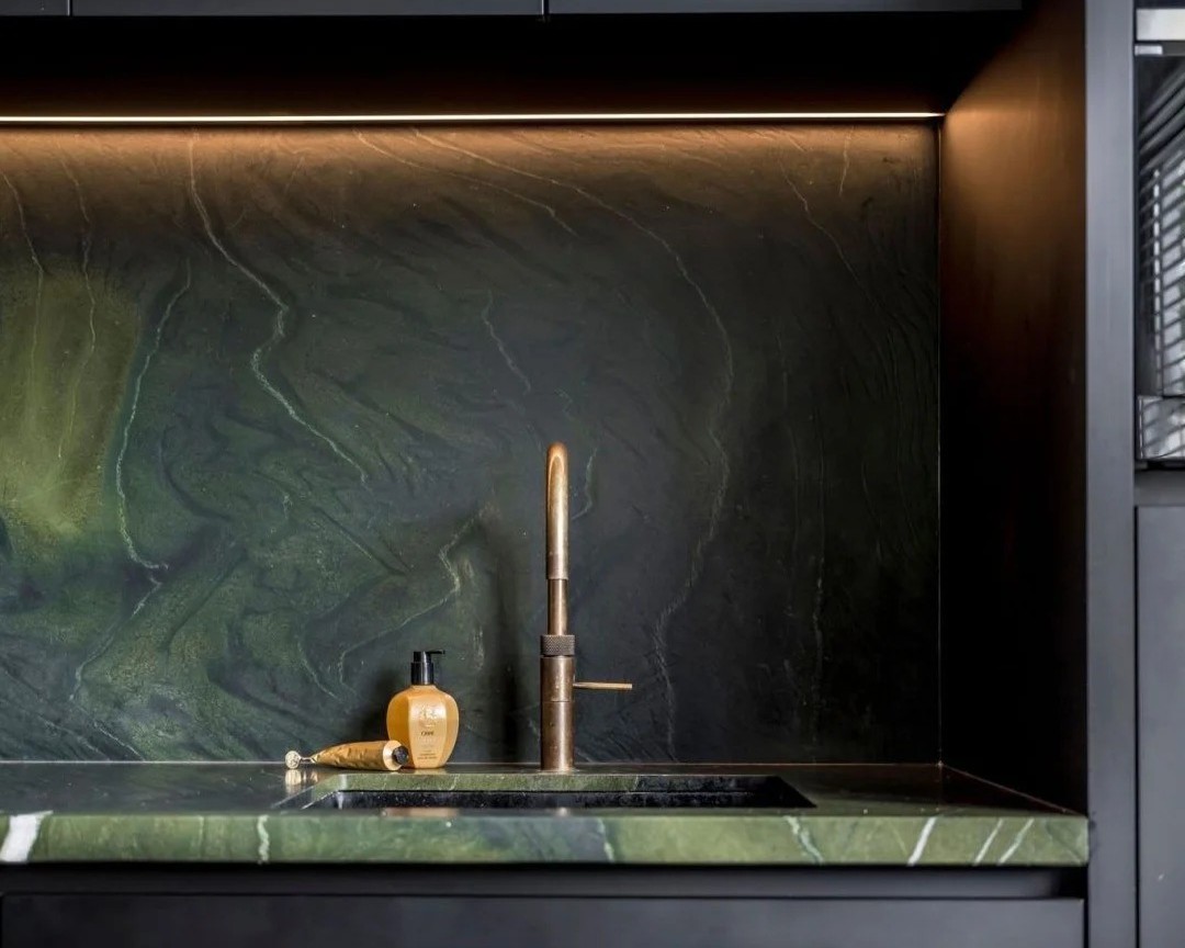 avocado-green-marble-backsplash-black-cabinetry.jpg.jpg