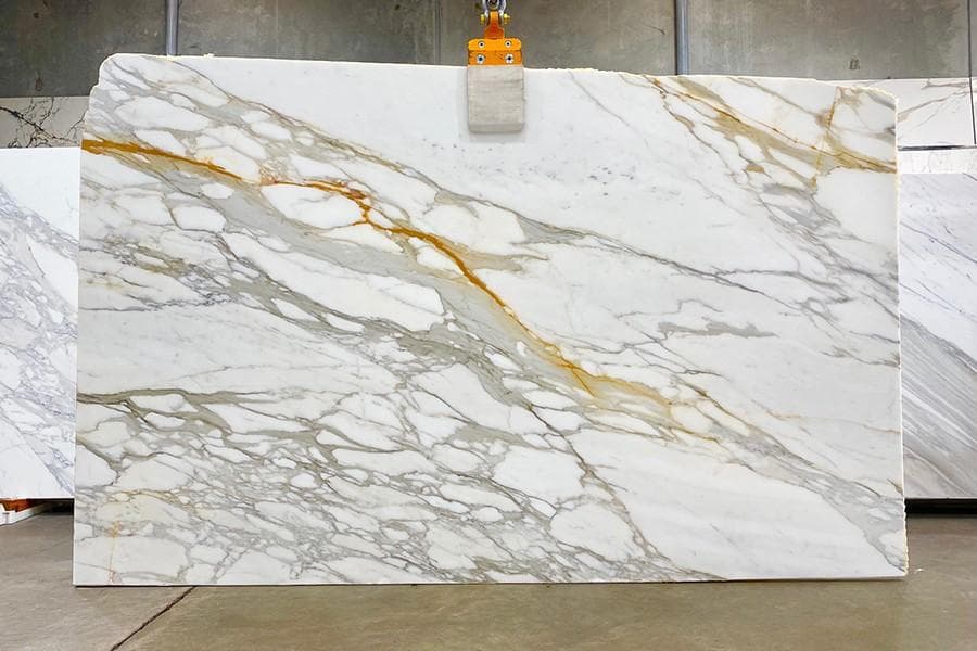 Calacatta-gold-marble-slab.jpg