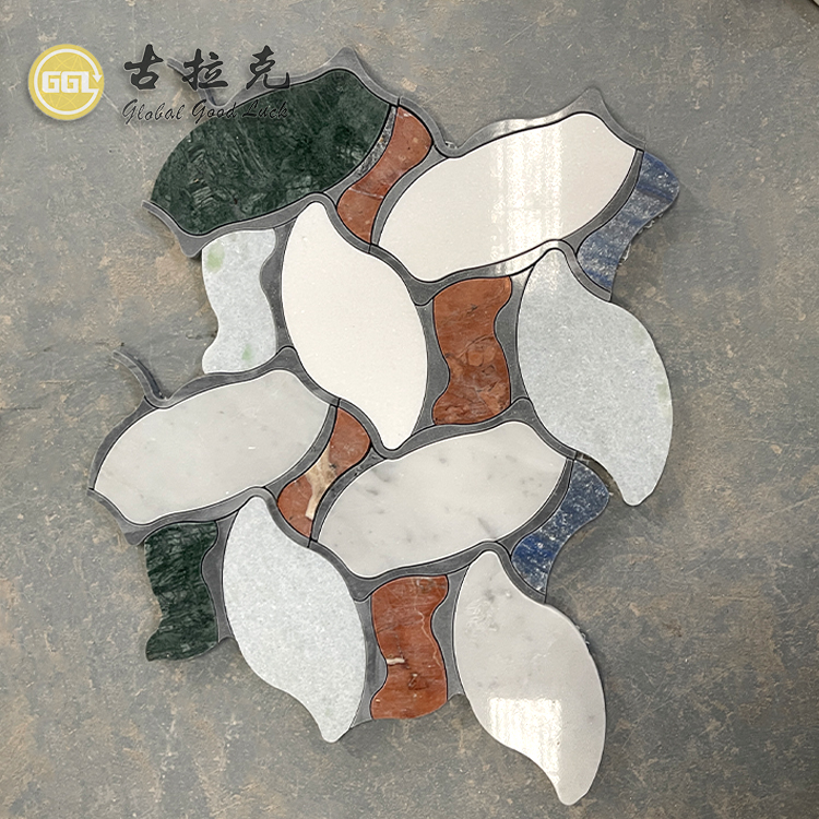Azulejos de mosaico de agua con características de parquet de mármol colorido de diseño único