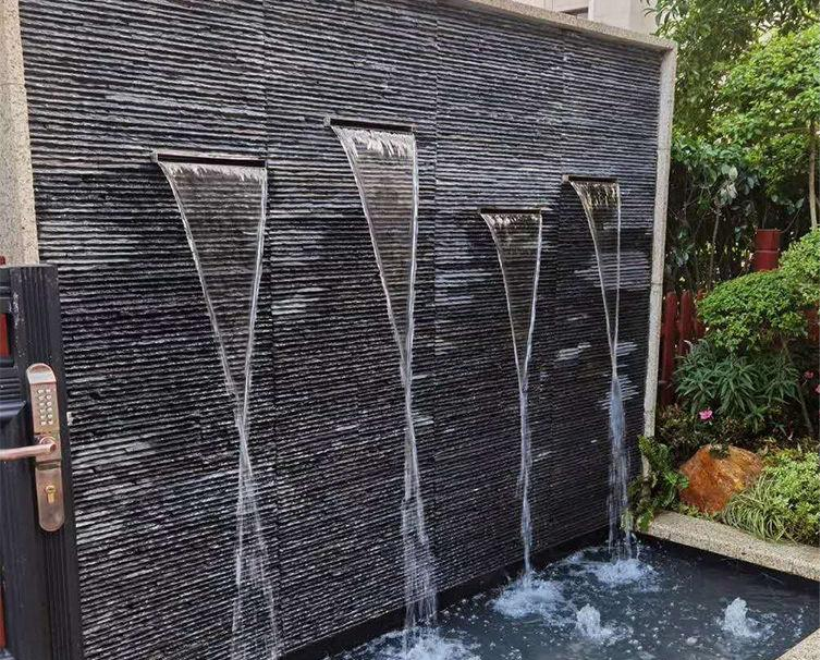 Wasserlauf-Steinwandpaneel: Wenn die Wand zum Leben erwacht