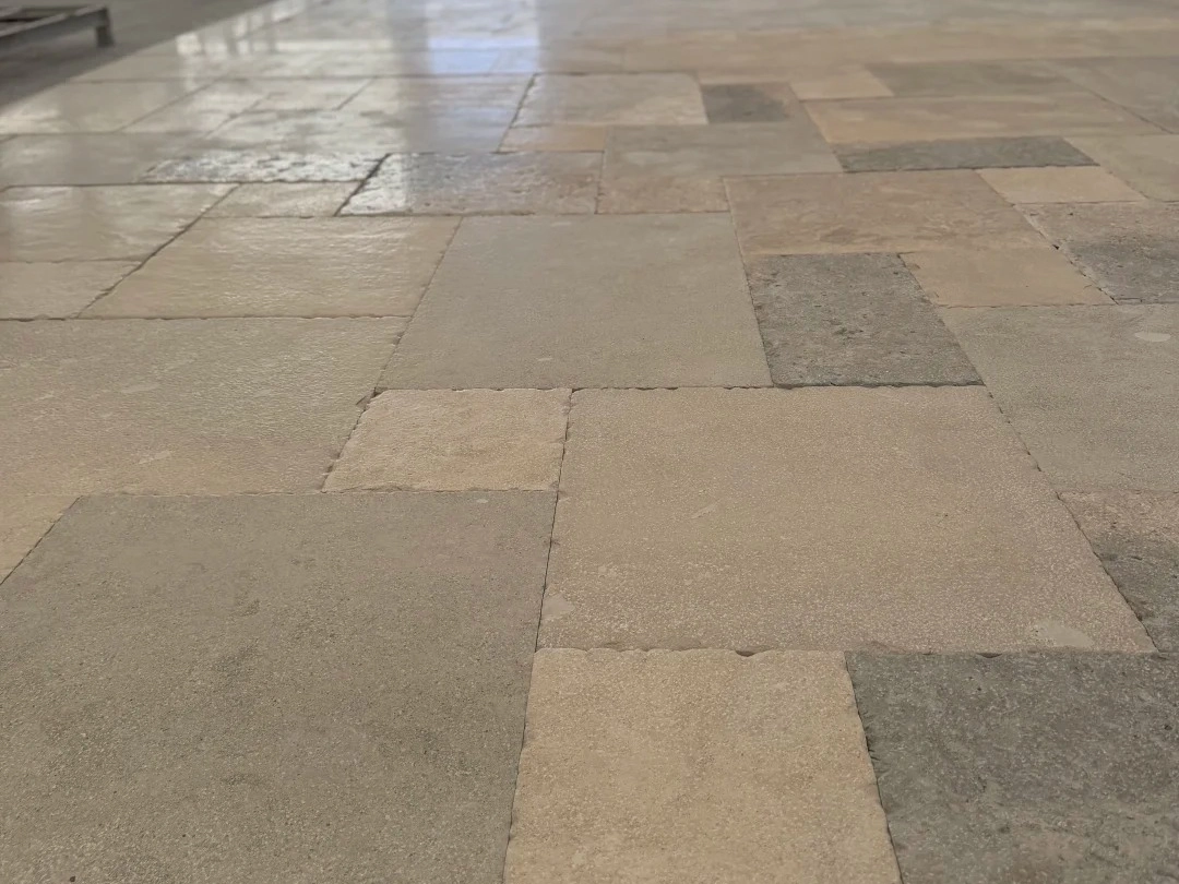 -French Occitanie Limestone flooring interior application.webp