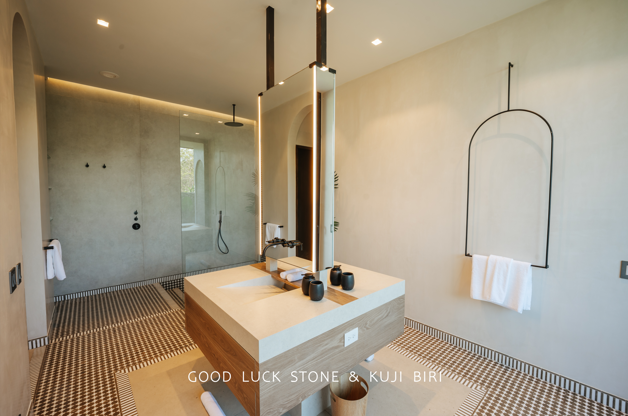 Custom Stone Mosaic Design – Natural Stone Pattern Close-up