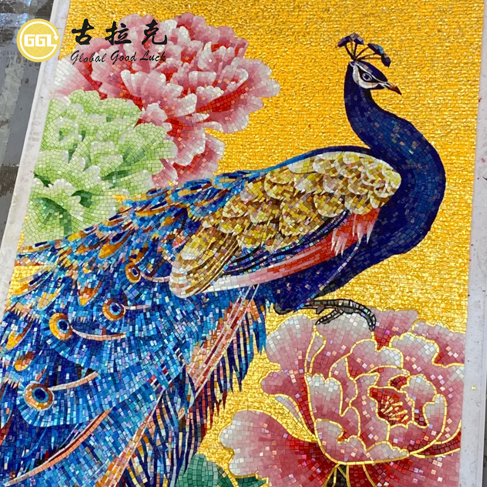Mural de Mosaico em Vidro Personalizado com Pássaro Pavão | Arte Paredes em Mosaico Floral Artesanal