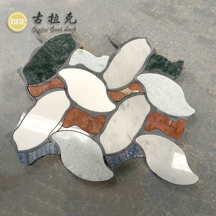 Azulejos de mosaico de agua con características de parquet de mármol colorido de diseño único