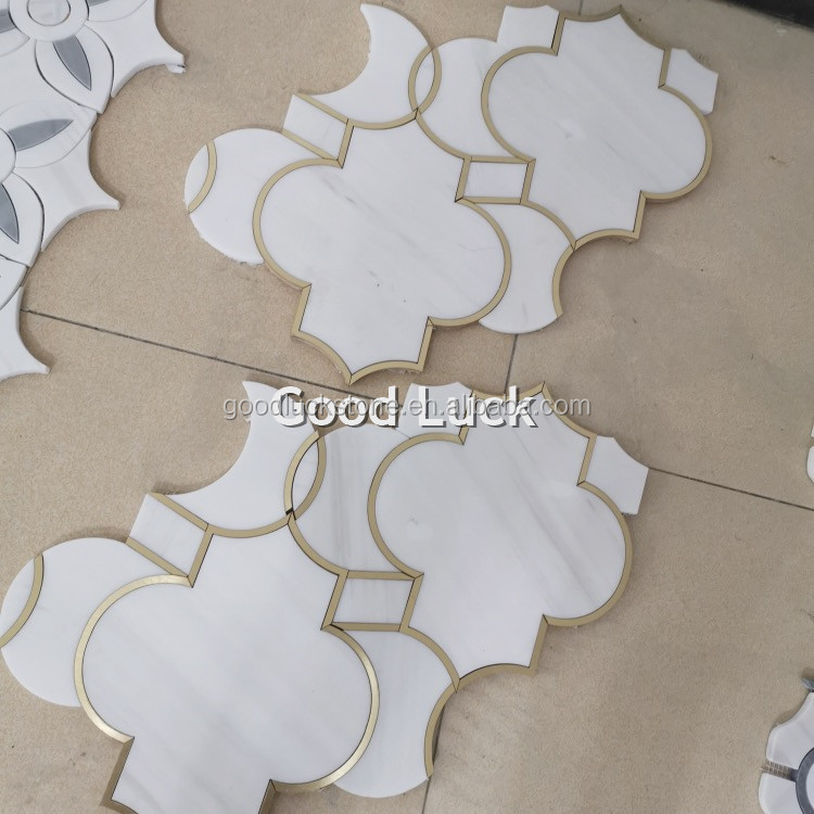 Forma ta' Lanterna Marmur Waterjet Mozaik Inlay Brass Għall-Ħitan u l-Flor