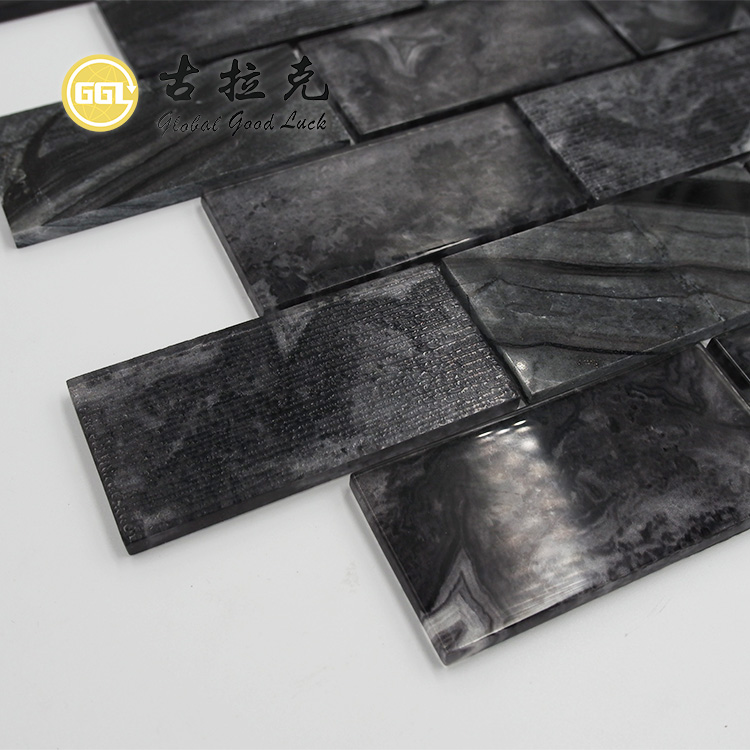 Gạch Mosaic Hình Dải Đen Kết Hợp Kính Đen Cho Gạch Tường