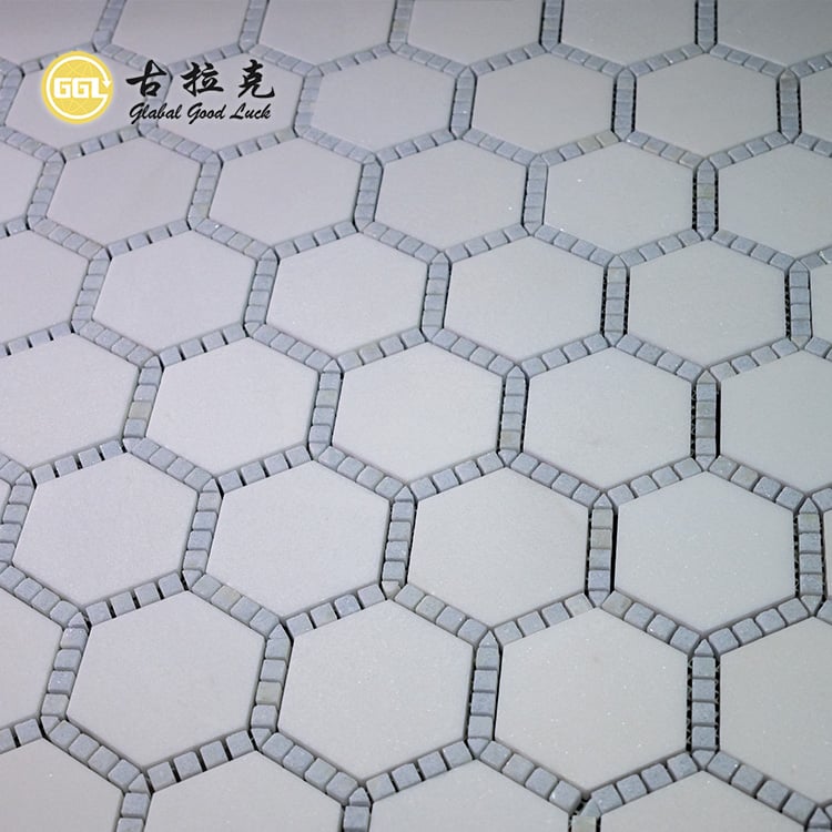 Mosaico de Pedra Mármore Branco Thassos Misturado com Azul para Piso e Decoração de Parede