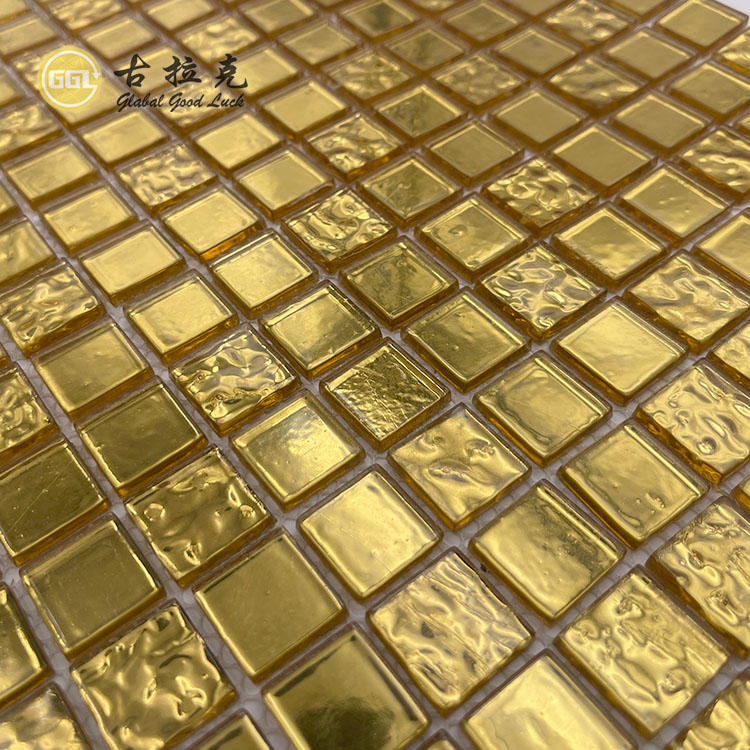 Mini quadratische Form Goldfolie Glas Mosaik für Wandfliesen