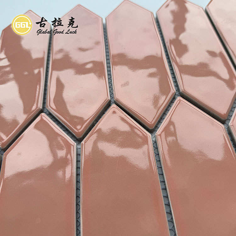 Plăci ceramice mozaic roz, forma hexagonală lungă, pentru decorarea pereților