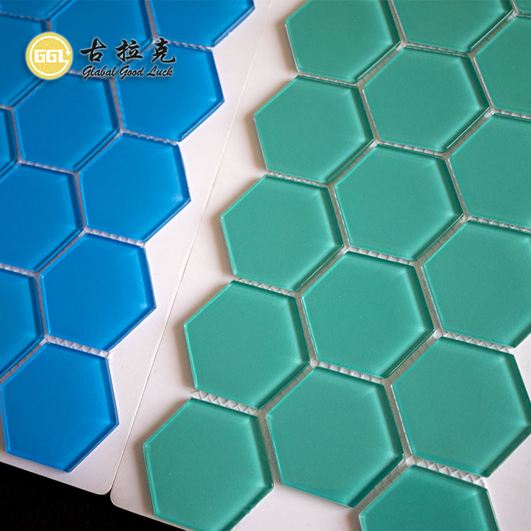 Sechseckige reine Farbe Kristallglas-Mosaikfliesen für Rückwand-, Wand- und Bodendekoration