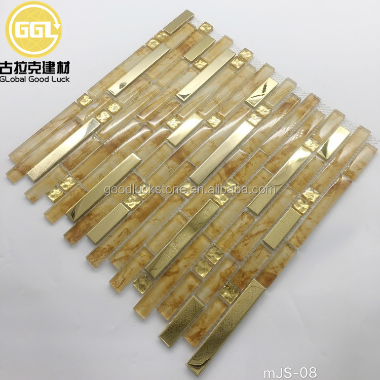 Goldfarbene lange Streifenform Laminatglas gemischtes Metall Rückwanddekoration Fliesen Glas Mosaik