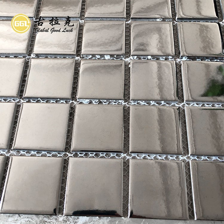 Čtvrtá forma Sliver Zkleněný porcelán keramické mozaiky dlaždice pro stěny Dector