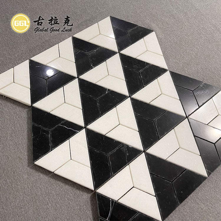 Mosaicos de mármol forma de triángulo mezcla negra y blanca diseño clásico