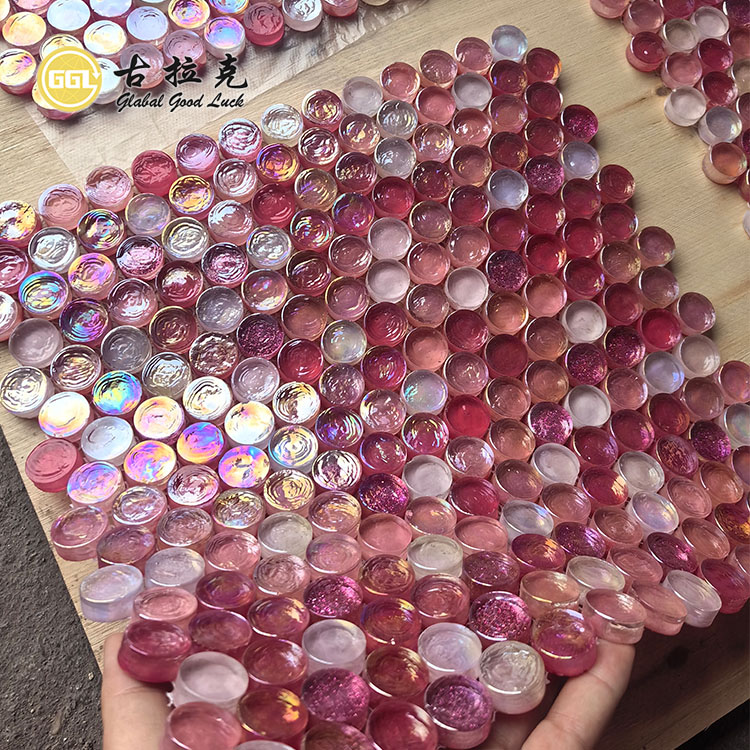 Mosaik Kaca Artis Berbentuk Bulat Berwarna Merah Muda dengan Pelangi | Ubin Kaca Kristal Buatan Tangan 8 mm