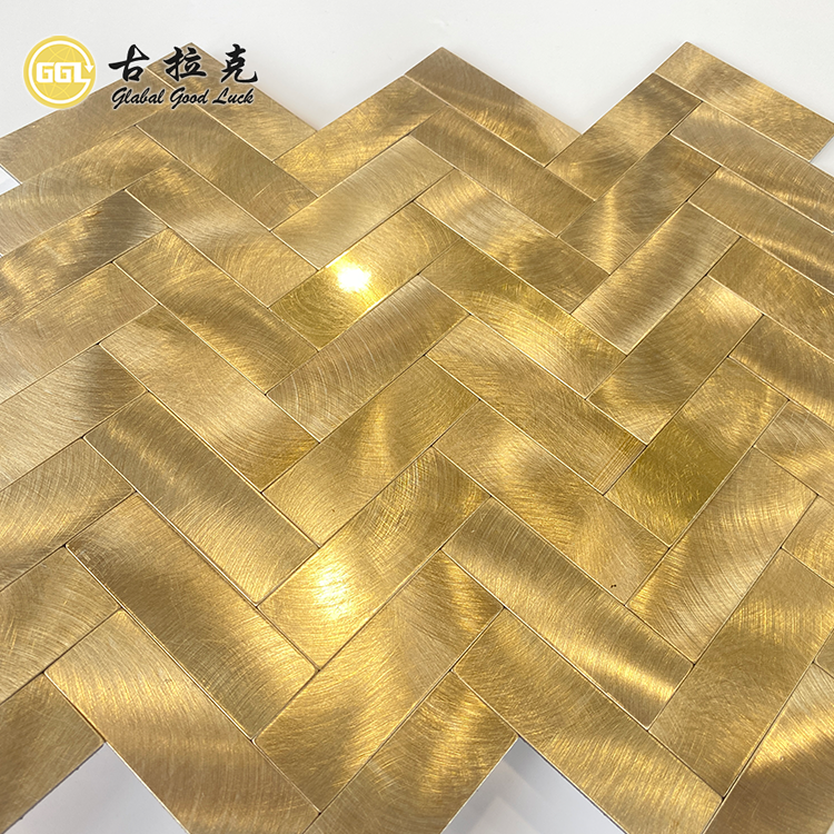 Golden Herringbone Metall Wand-Mosaikfliese Selbstklebende Fliese Dusche Badezimmer Mosaik